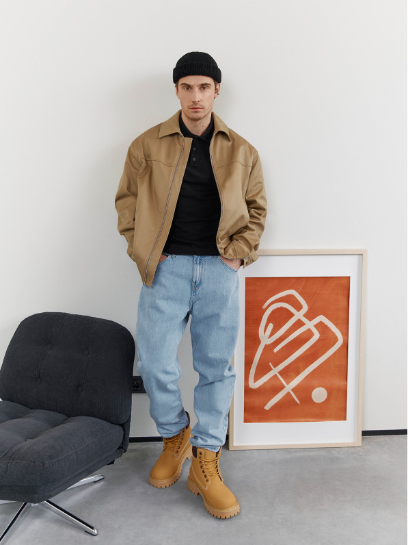 Men's beige jacket with collar