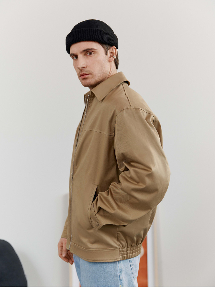 Men's beige jacket with collar