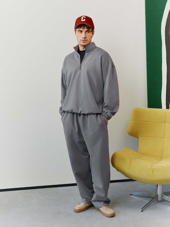 Men's grey sweatshirt with zipper
