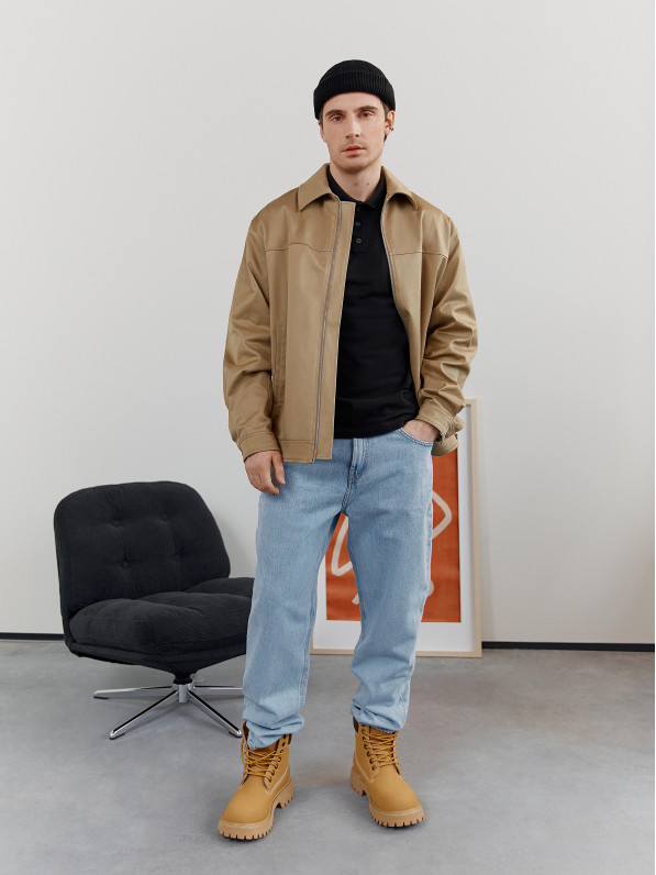 Men's beige jacket with collar