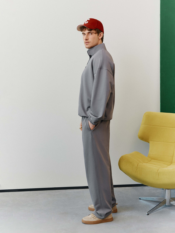Men's grey sweatshirt with zipper