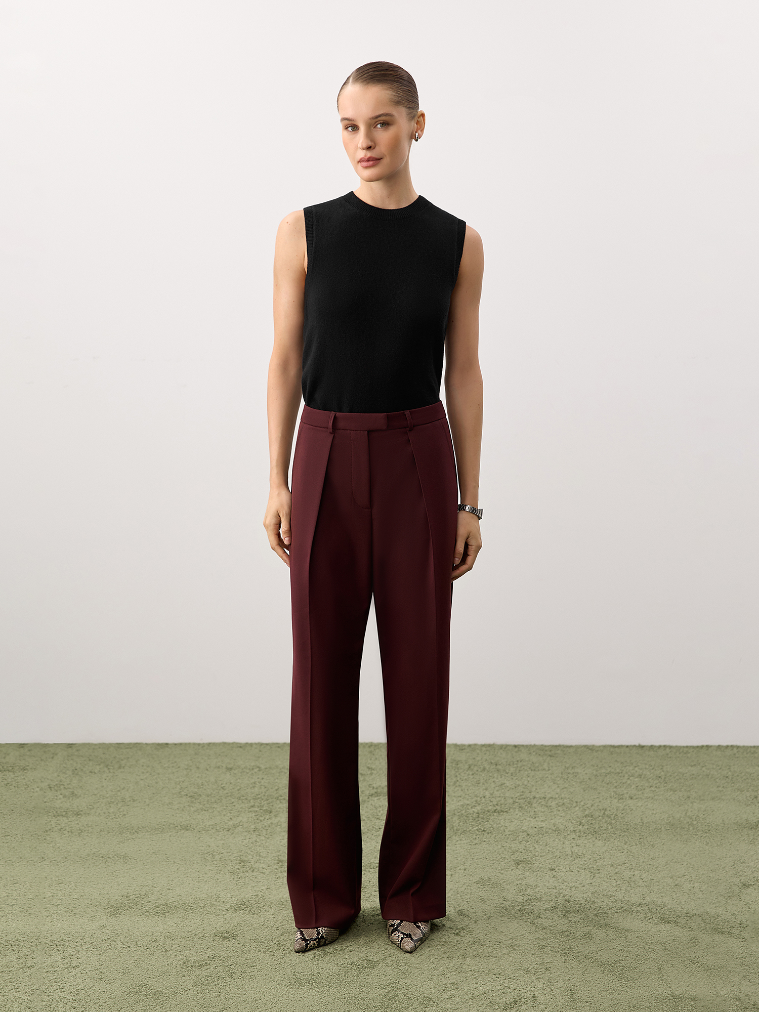 Classic-fit trousers, burgundy