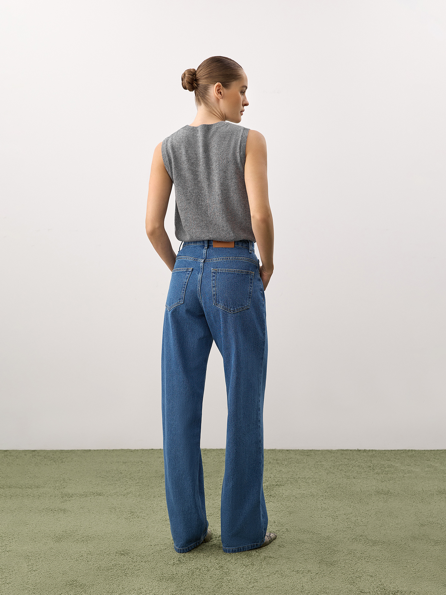 Wool top, gray