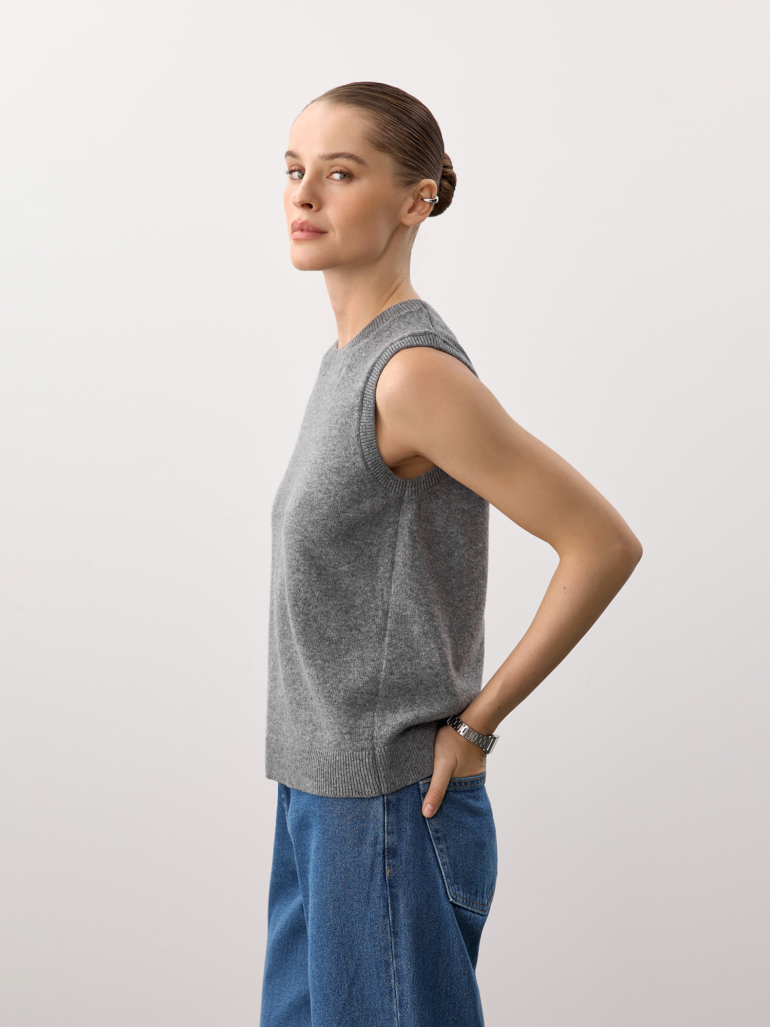Wool top, gray