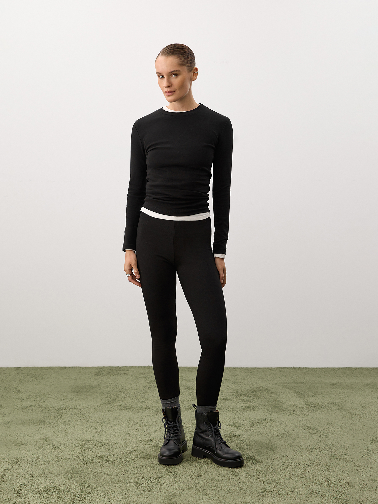 Black insulated leggings