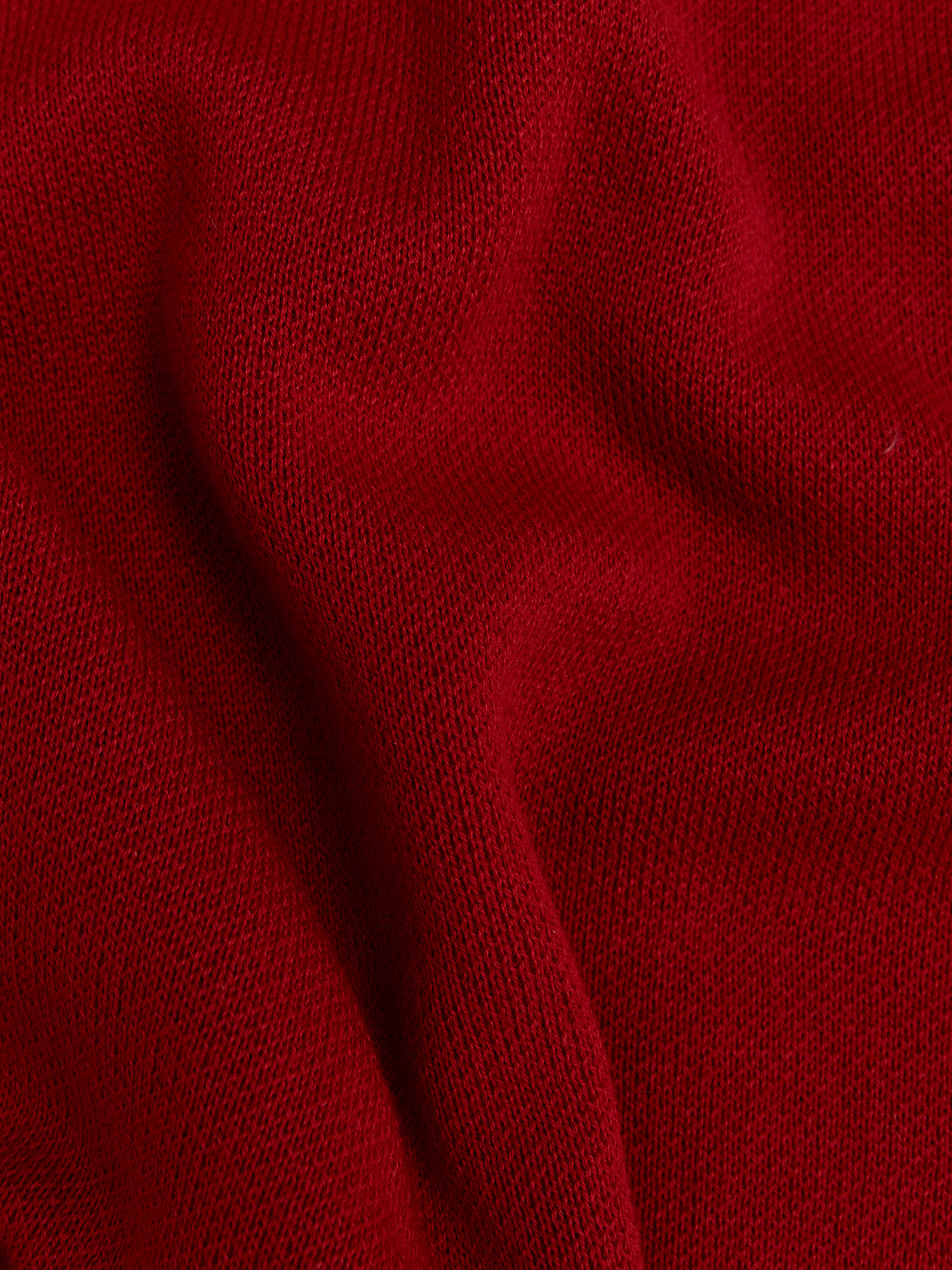 Knitted sweater with high neck, red