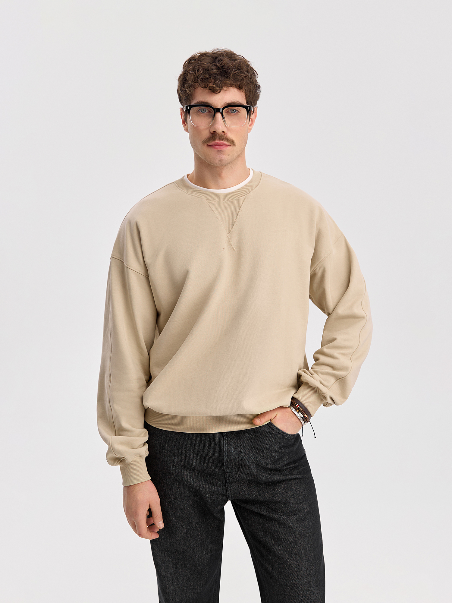 Men's beige sweatshirt 