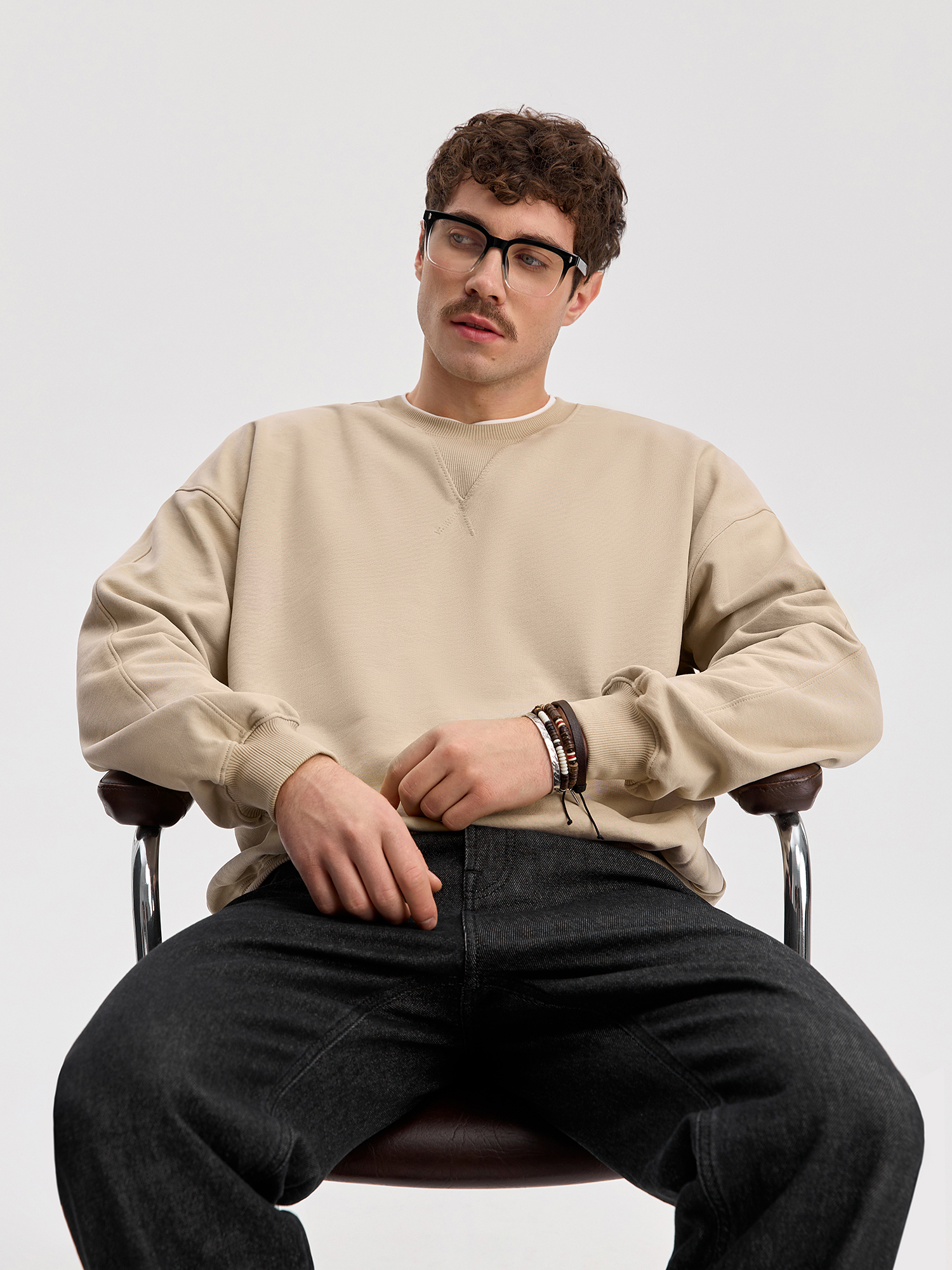 Men's beige sweatshirt 