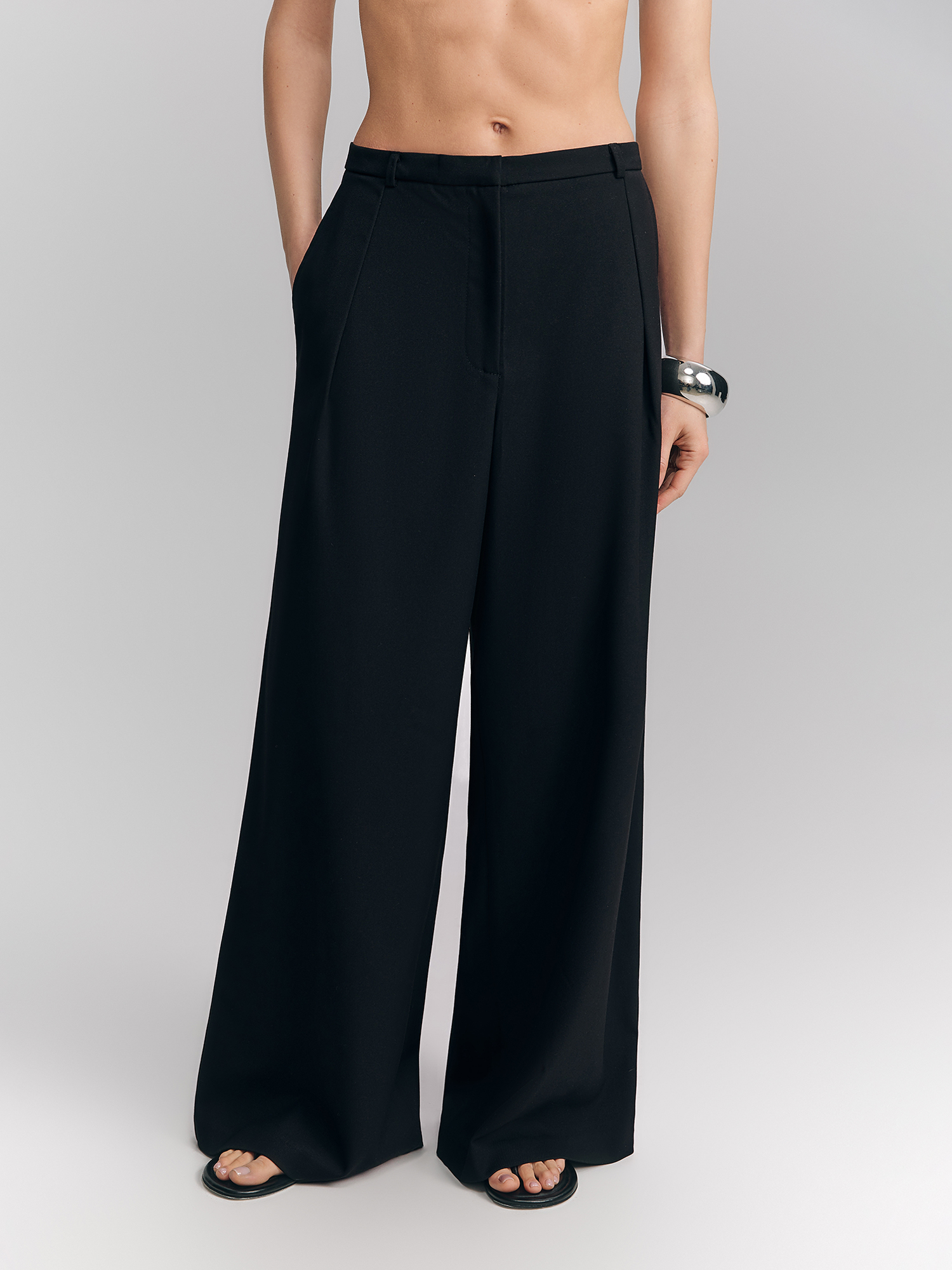 Mid-rise pants, black