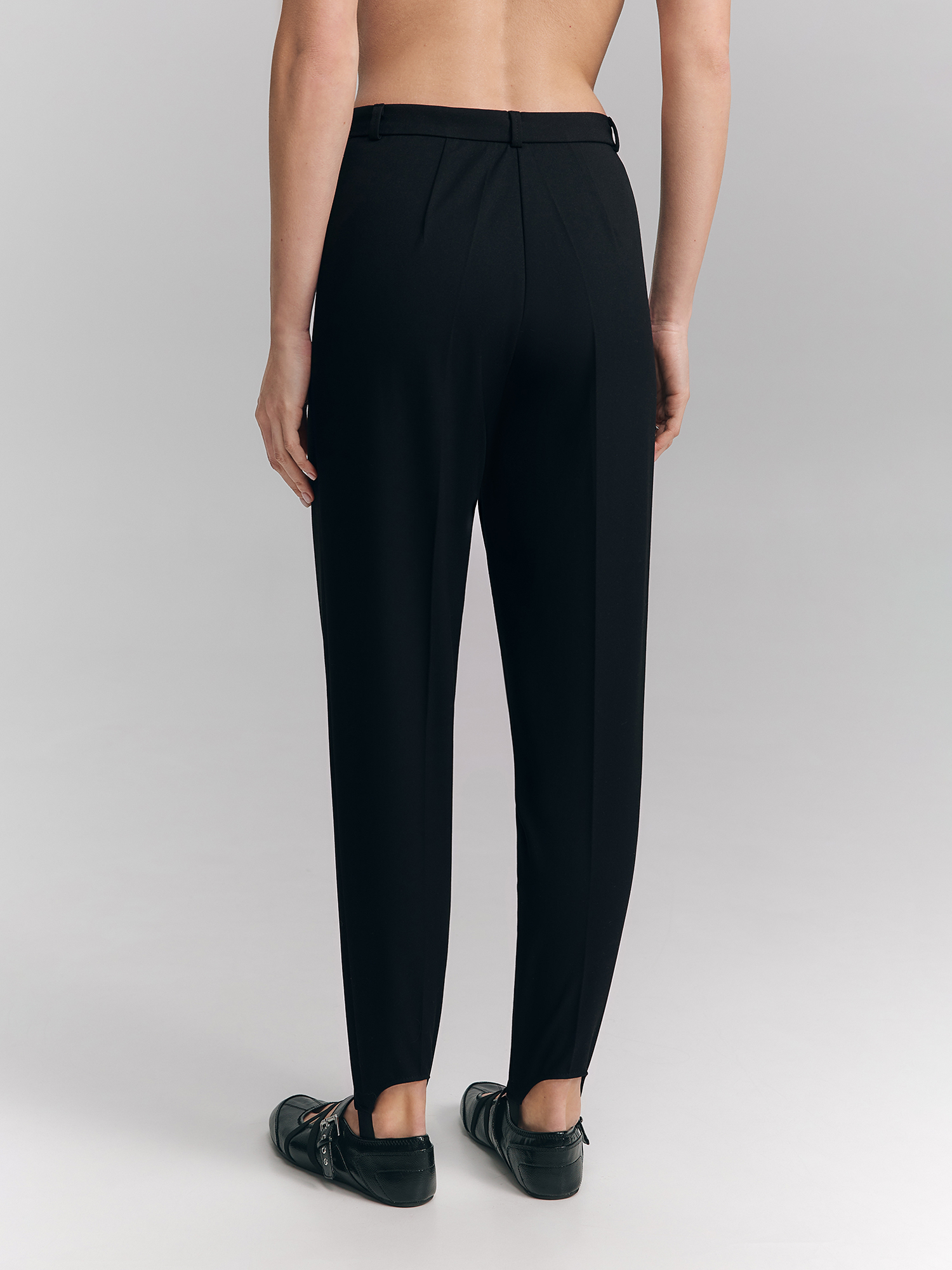 Classic trousers with straps, black 
