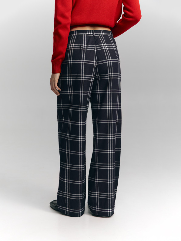 Checkered pants, dark blue