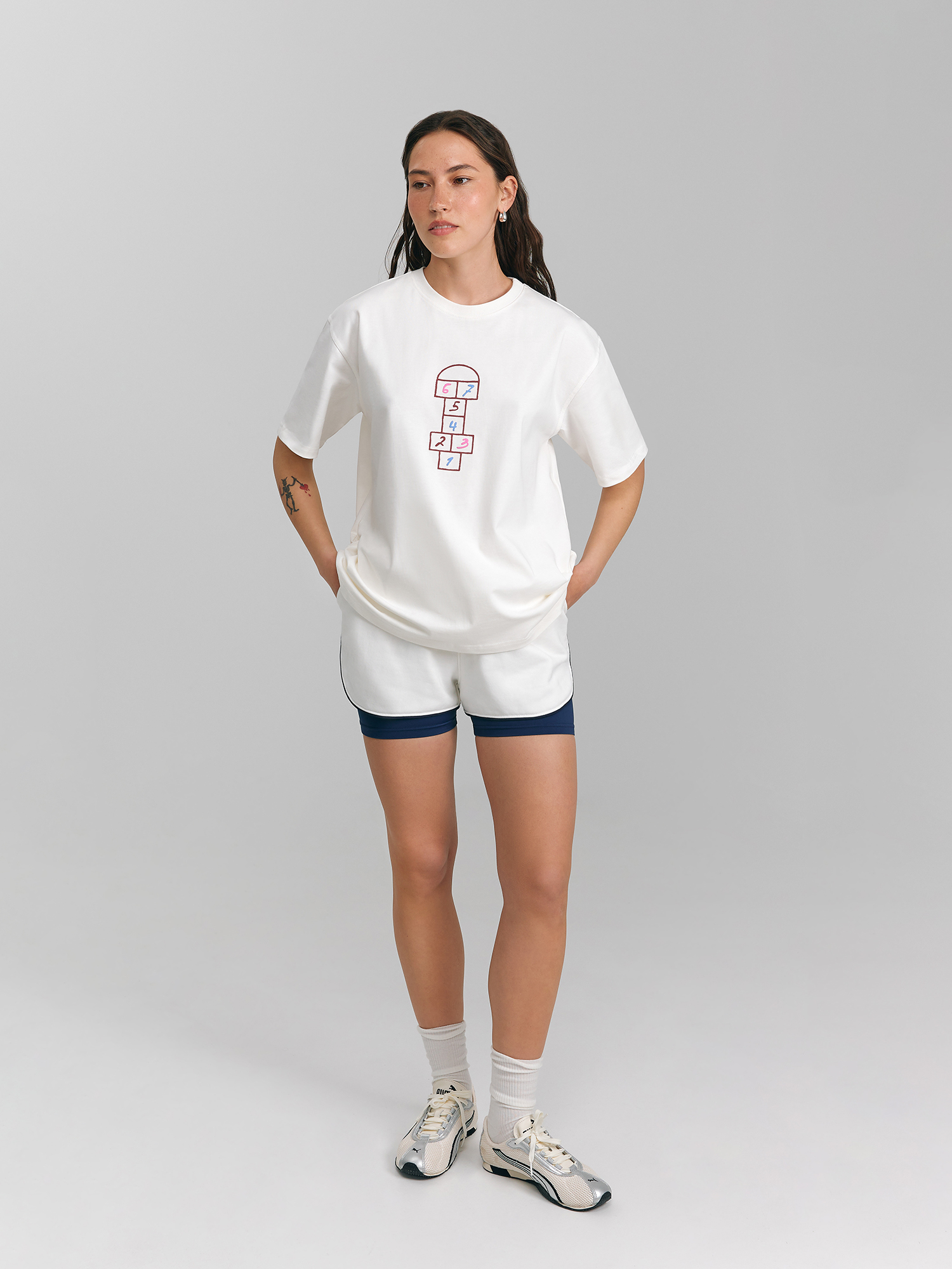 T-shirt "Hopscotch", milky