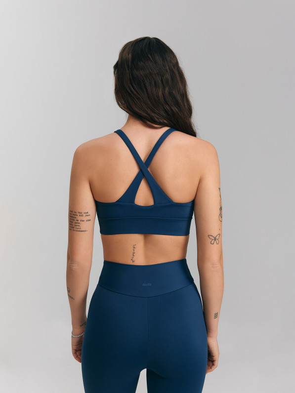 Top, dark blue