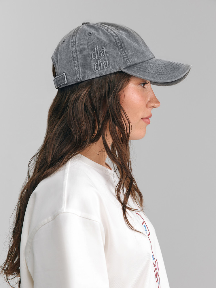 Cap "diadia", graphite