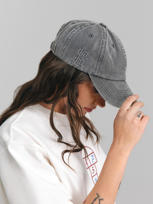 Cap "diadia", graphite