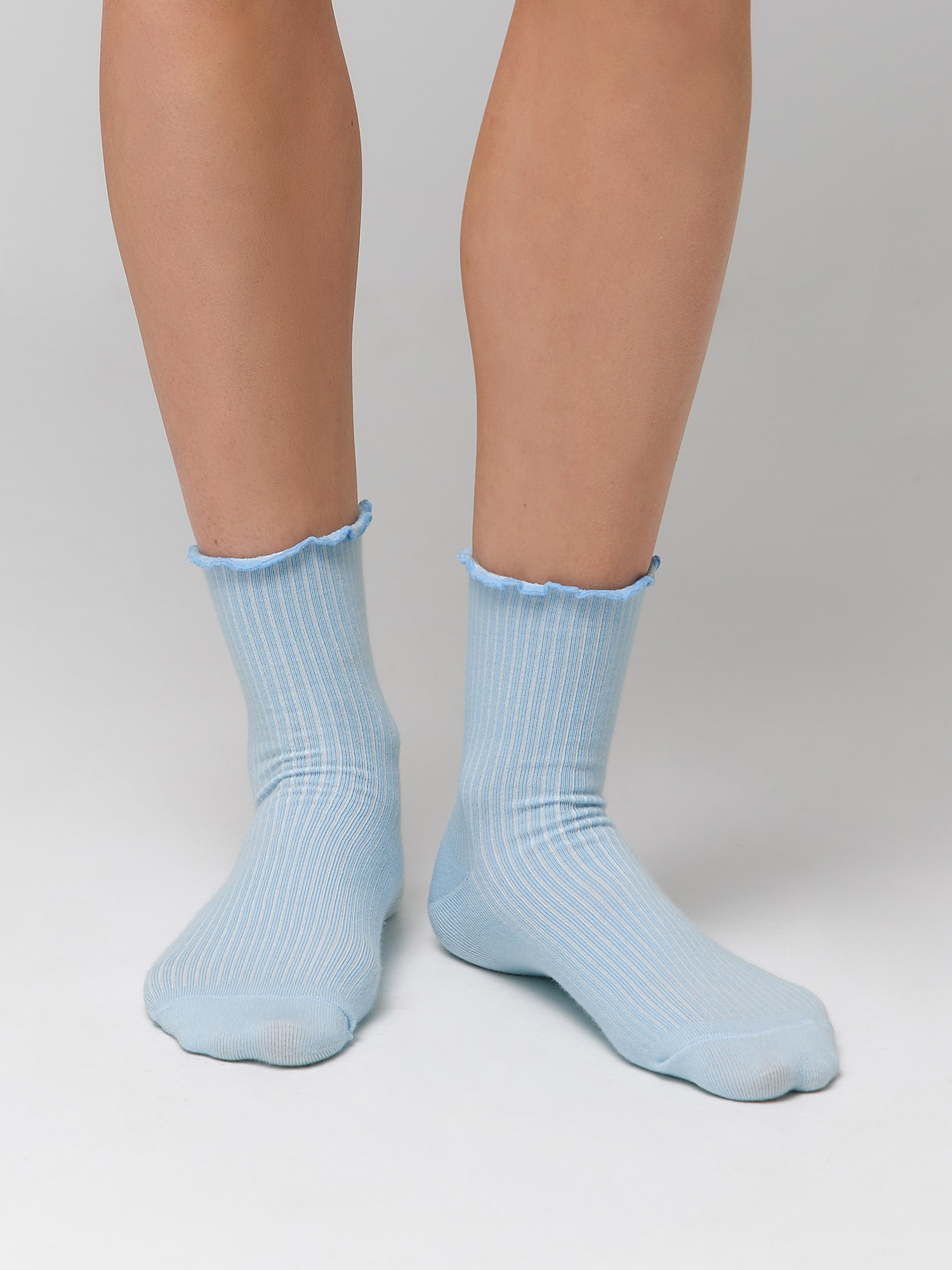 Ruffled socks, light blue