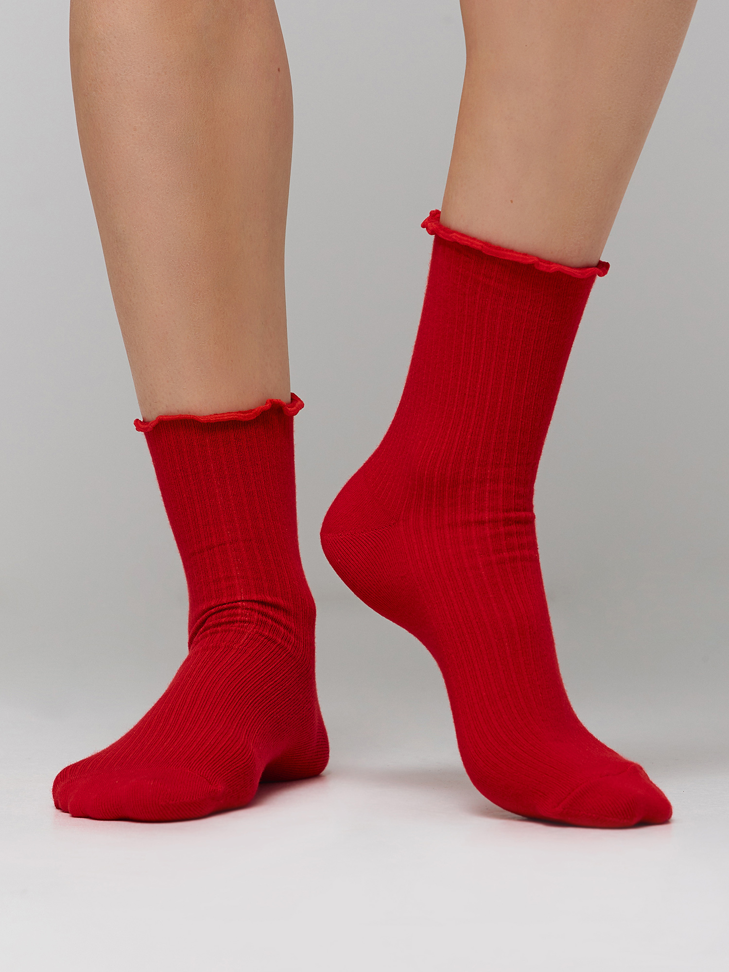 Socks with ruffles, red