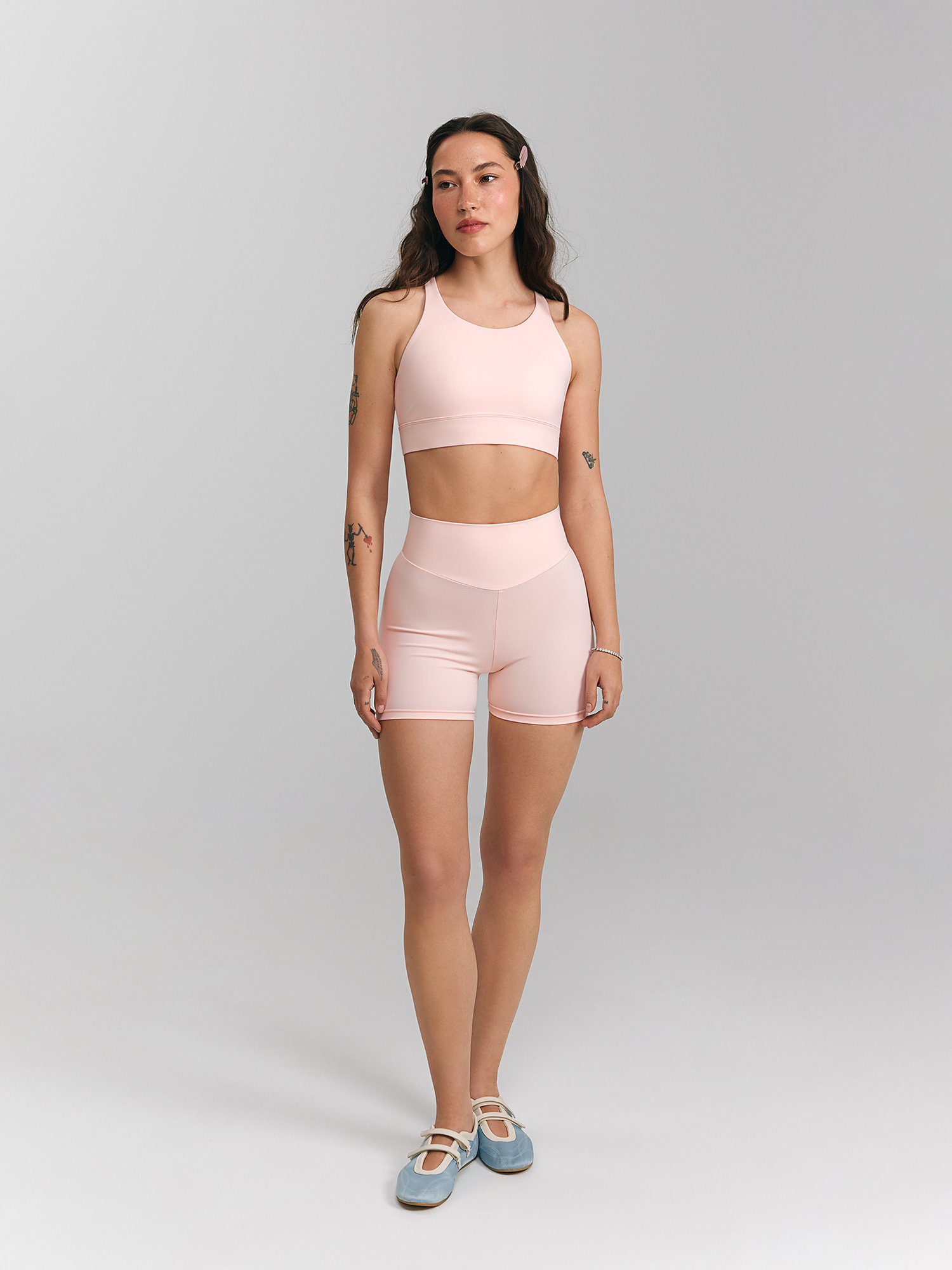 Short bike shorts, light pink