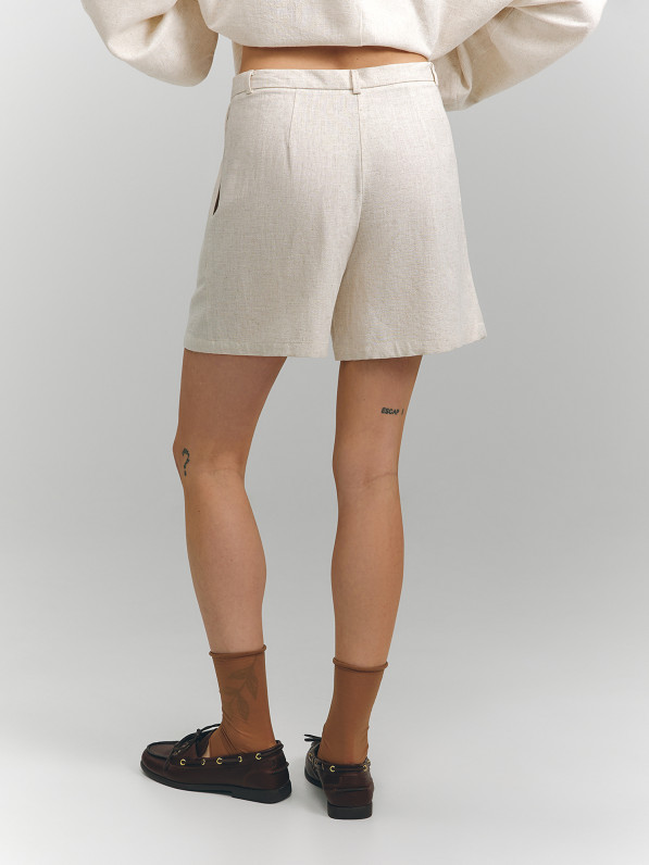 Linen shorts, beige