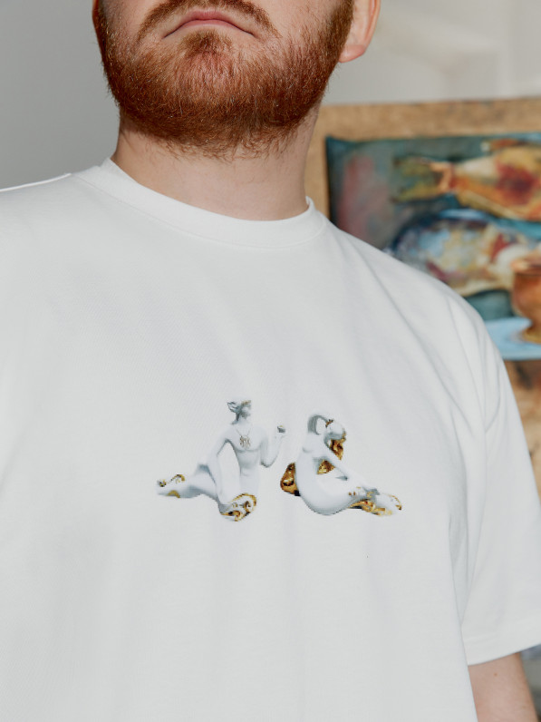 T-shirt "Grandma says hi!", milky
